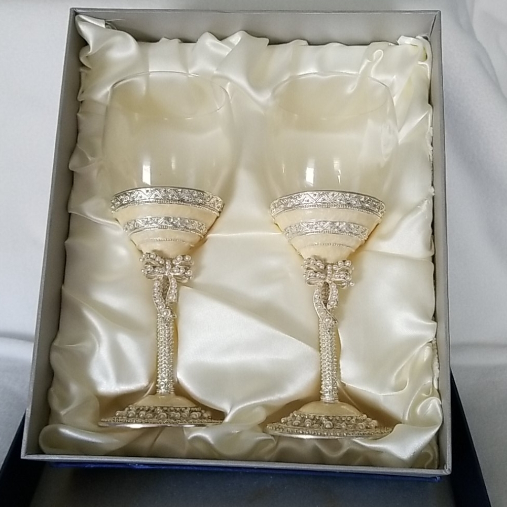 Three Star IM/ EX Inc Wedding Globets